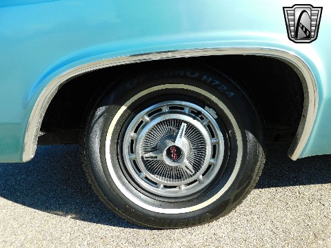 1965 Chevrolet Impala image 43