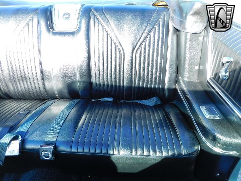 1965 Chevrolet Impala image 121