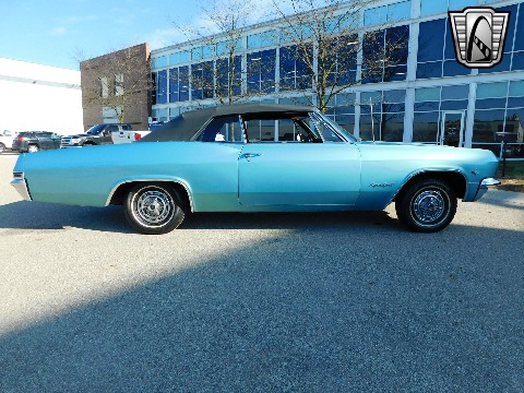 1965 Chevrolet Impala image 18