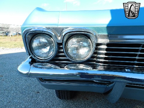 1965 Chevrolet Impala image 44
