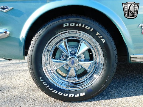 1965 Ford Mustang image 38