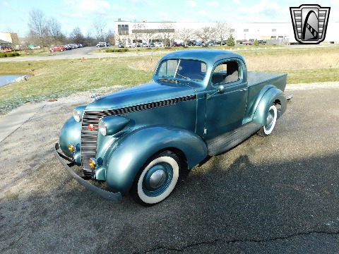 1937 Studebaker Coupe Express image 3