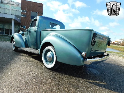 1937 Studebaker Coupe Express image 11