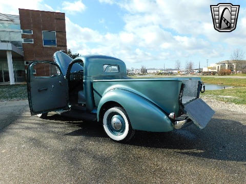 1937 Studebaker Coupe Express image 77