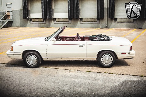1986 Chrysler Lebaron image 11