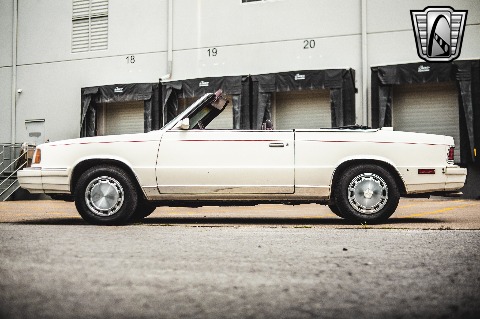 1986 Chrysler Lebaron image 13