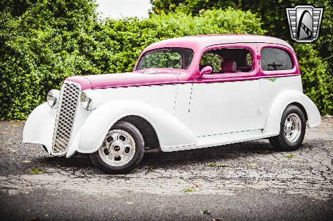 1935 Chevrolet Sedan image 3