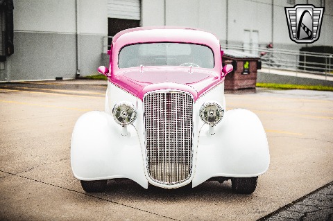 1935 Chevrolet Sedan image 5