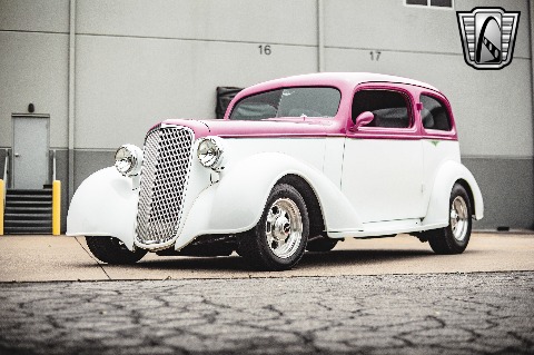 1935 Chevrolet Sedan image 9