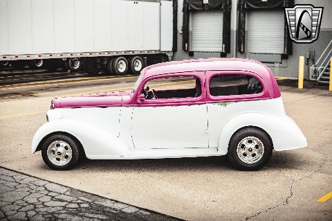 1935 Chevrolet Sedan image 10