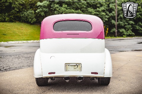 1935 Chevrolet Sedan image 17