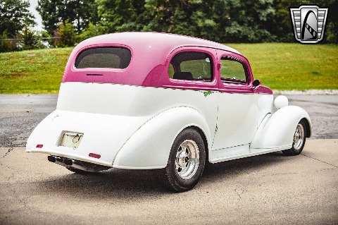 1935 Chevrolet Sedan image 20
