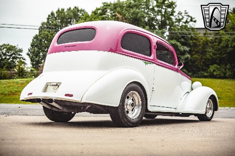 1935 Chevrolet Sedan image 21