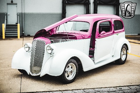 1935 Chevrolet Sedan image 73