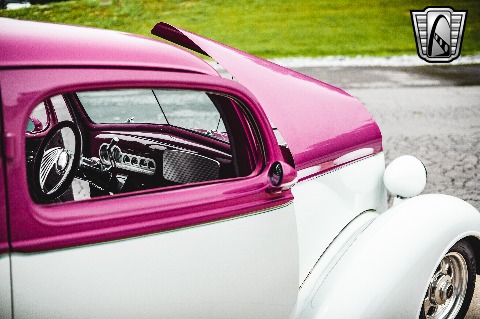 1935 Chevrolet Sedan image 75