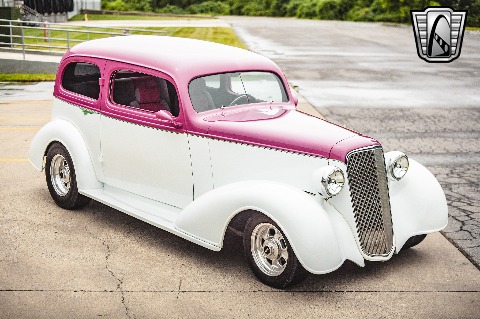 1935 Chevrolet Sedan image 25