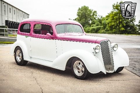 1935 Chevrolet Sedan image 26