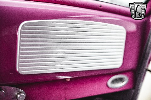 1935 Chevrolet Sedan image 104