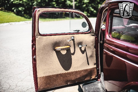 1935 Ford Tudor image 109