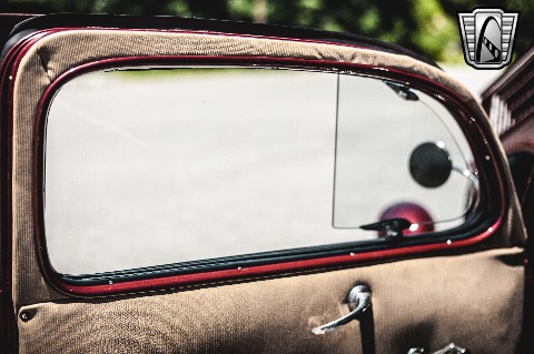 1935 Ford Tudor image 111