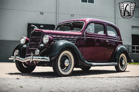 1935 Ford Tudor image 8