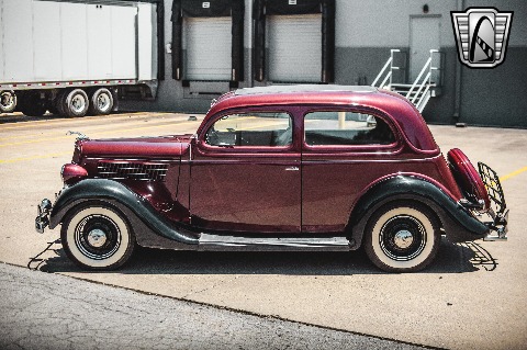 1935 Ford Tudor image 9