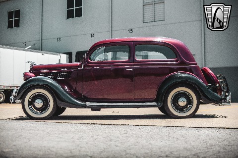 1935 Ford Tudor image 11