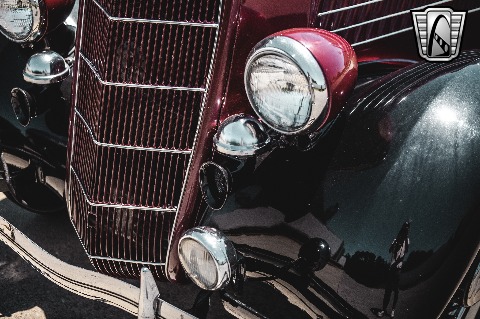 1935 Ford Tudor image 38