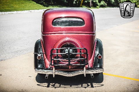 1935 Ford Tudor image 15