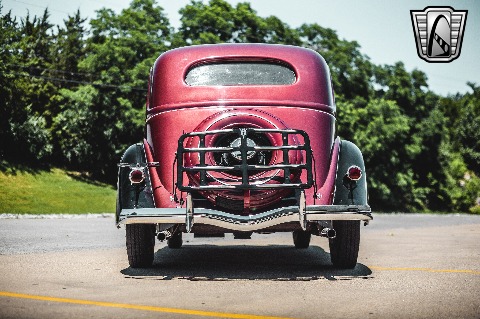 1935 Ford Tudor image 17