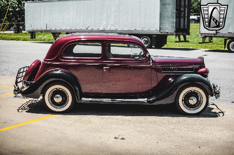 1935 Ford Tudor image 21
