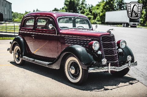 1935 Ford Tudor image 25