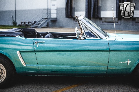 1965 Ford Mustang image 32