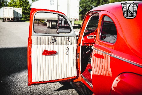 1941 Ford Super Deluxe image 90
