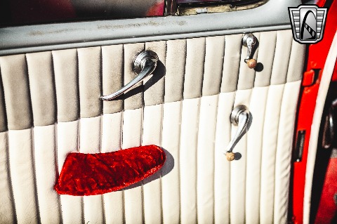 1941 Ford Super Deluxe image 91