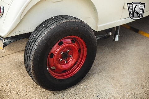 1933 Chrysler Coupe image 55