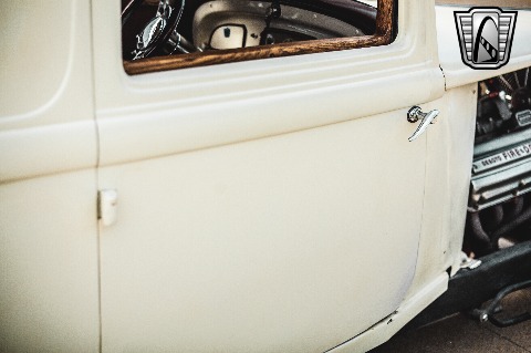 1933 Chrysler Coupe image 56