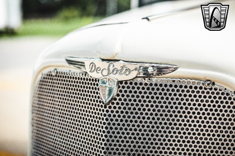 1933 Chrysler Coupe image 64