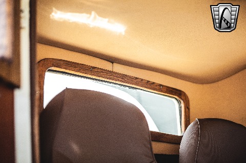 1933 Chrysler Coupe image 142