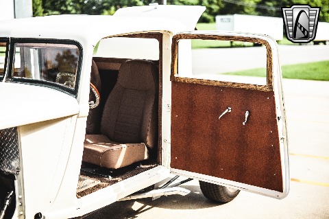 1933 Chrysler Coupe image 119
