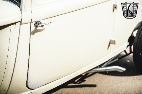 1933 Chrysler Coupe image 42