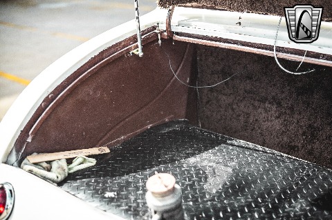 1933 Chrysler Coupe image 147