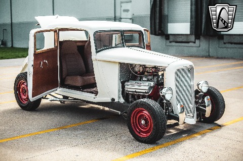 1933 Chrysler Coupe image 96