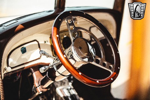 1933 Chrysler Coupe image 122