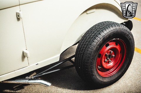 1933 Chrysler Coupe image 46