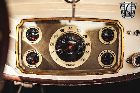 1933 Chrysler Coupe image 124