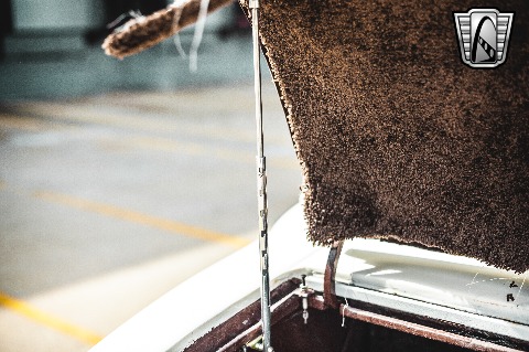 1933 Chrysler Coupe image 150