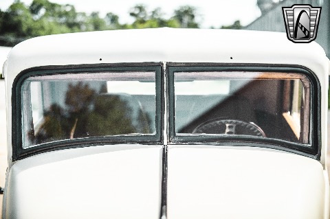 1933 Chrysler Coupe image 76