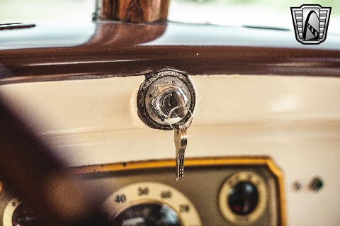 1933 Chrysler Coupe image 128