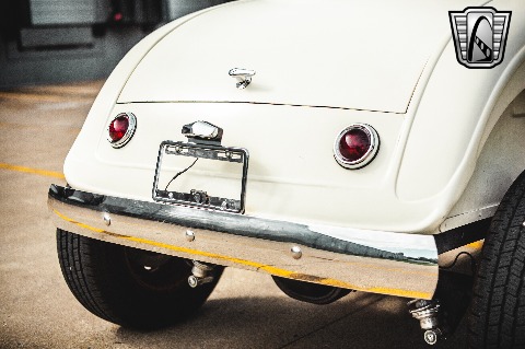 1933 Chrysler Coupe image 52